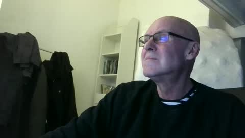 madio1187940 online show from 12-23-25, 01:58