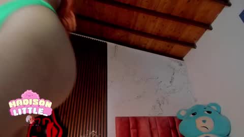 Melissa     700  1400 -5 online show from 02-21-25, 01:11