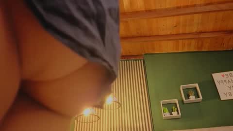 Melissa     700  1400 -5 online show from 10-23-25, 12:26