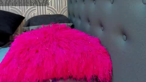 Snapshot of madison_milan chatting on 01-17-25, 03:55 online show from 01-17-25, 03:55