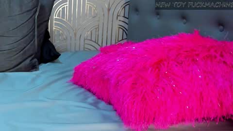 Snapshot of madison_milan chatting on 03-12-25, 04:30 online show from 03-12-25, 04:30