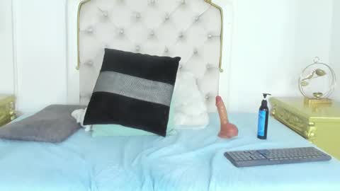 Snapshot of madisongomez16 chatting on 03-09-25, 06:50 madisongomez16 online show from 03-09-25, 06:50