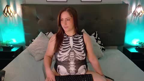 Snapshot of madisonsmith1 chatting on 10-31-25, 07:26 Madison Smith online show from 10-31-25, 07:26