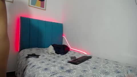 Snapshot of madisson_jones18 chatting on 05-20-26, 11:49 madisson_jones18 online show from 05-20-26, 11:49