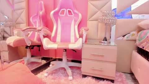 Snapshot of madisson_molly0 chatting on 02-24-26, 02:59 madisson_molly0 online show from 02-24-26, 02:59