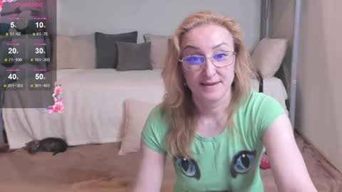 Snapshot of madissonkiss chatting on 05-23-26, 11:42 Madisson online show from 05-23-26, 11:42
