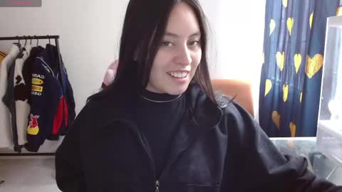 Snapshot of madissonn__ chatting on 05-11-26, 07:00 MADY online show from 05-11-26, 07:00