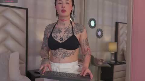 Snapshot of madissonpayton chatting on 06-16-26, 01:25 MadissonPayton online show from 06-16-26, 01:25