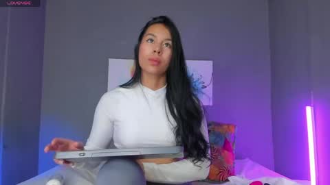 Snapshot of madissonshakur19 chatting on 06-05-26, 05:29 Madi online show from 06-05-26, 05:29