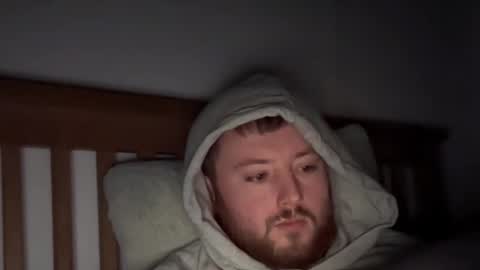 Snapshot of madnessben chatting on 10-17-25, 05:32 madnessben online show from 10-17-25, 05:32