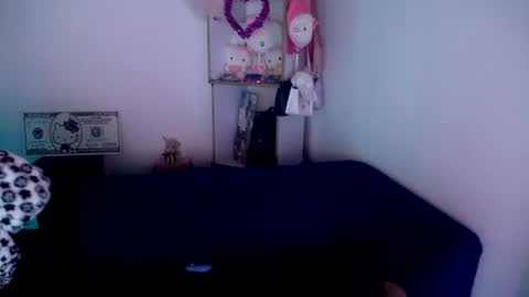Snapshot of mady_short chatting on 06-23-26, 10:24 MADY online show from 06-23-26, 10:24