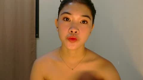 mae_luna online show from 06-22-26, 12:02