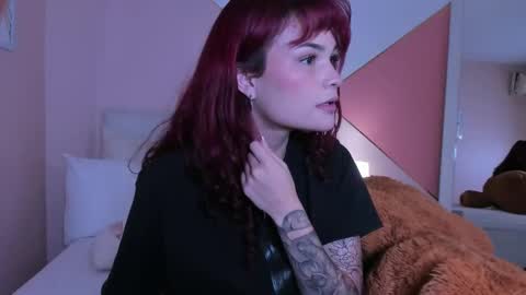 Mae Lyra online show from 11-11-25, 09:37