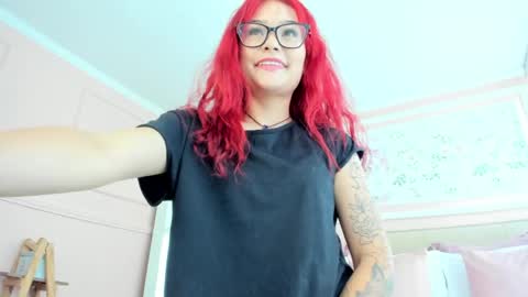 Mae Lyra online show from 05-19-26, 05:19
