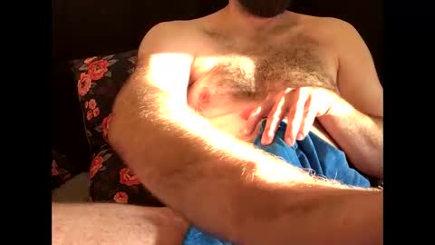 Snapshot of maechtigerschwanz chatting on 10-18-25, 06:37 maechtigerschwanz online show from 10-18-25, 06:37