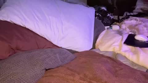 Mae Mariposa  online show from 04-11-26, 07:45