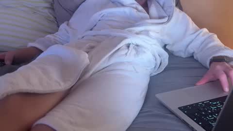 Snapshot of maerte chatting on 12-27-24, 06:42 maerte online show from 12-27-24, 06:42