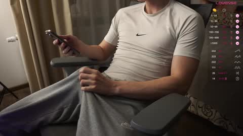 Snapshot of maestro3369 chatting on 01-07-25, 10:19 Mike XMaestro 3369 online show from 01-07-25, 10:19