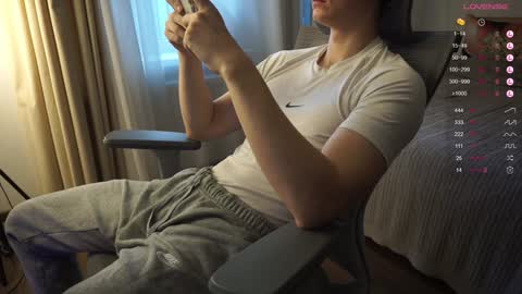 Snapshot of maestro3369 chatting on 02-05-25, 01:22 Mike XMaestro 3369 online show from 02-05-25, 01:22