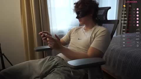 Snapshot of maestro3369 chatting on 10-09-25, 12:03 Mike XMaestro 3369 online show from 10-09-25, 12:03