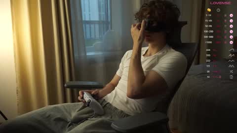 Snapshot of maestro3369 chatting on 10-29-25, 01:35 Mike XMaestro 3369 online show from 10-29-25, 01:35