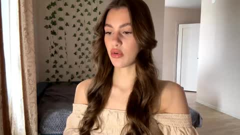 Sophie online show from 05-05-26, 05:15