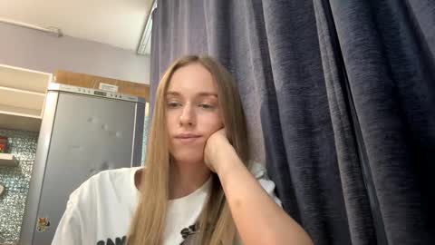 Sara online show from 02-19-26, 06:42