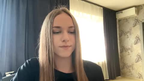 Sara online show from 04-18-26, 06:17