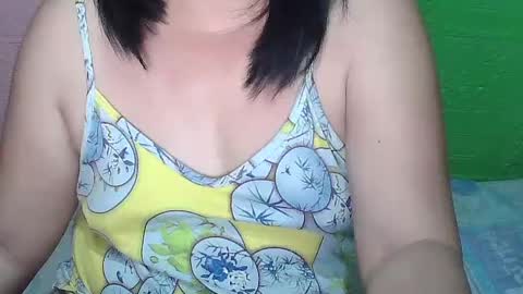 Snapshot of maggie_sweet09 chatting on 07-20-26, 12:29 maggie_sweet09 online show from 07-20-26, 12:29