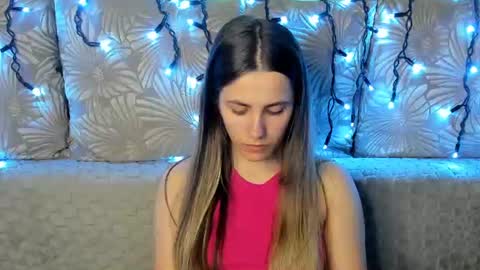 Snapshot of maggiecake chatting on 06-10-26, 02:01 Maggie online show from 06-10-26, 02:01