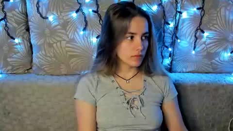 Snapshot of maggiecake chatting on 06-11-26, 01:49 Maggie online show from 06-11-26, 01:49