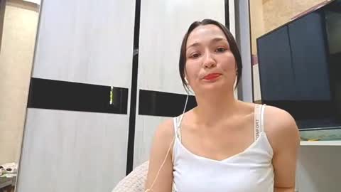 Meg online show from 06-06-26, 07:24