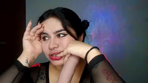 Snapshot of magic_alicee_ chatting on 07-11-26, 07:22 Alice online show from 07-11-26, 07:22