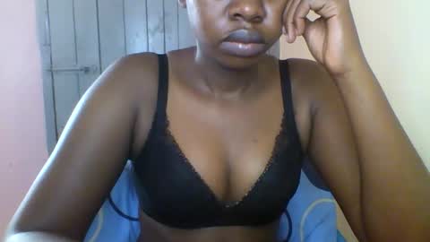 Snapshot of magic_bliss chatting on 06-07-26, 05:00 Bliss online show from 06-07-26, 05:00