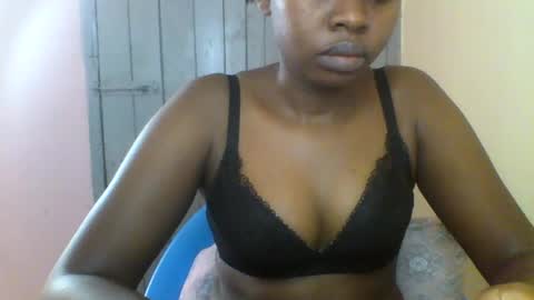 Snapshot of magic_bliss chatting on 06-25-26, 05:23 Bliss online show from 06-25-26, 05:23