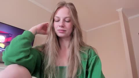 Alice  online show from 04-08-26, 09:53