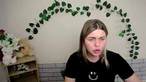 magic_katarina_ online show from 12-18-24, 10:24