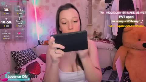 Hello sweet I am Lilly Lets have fun  The show will start around 600 PM GTM or 100 PM GTM  online show from 05-04-26, 08:16