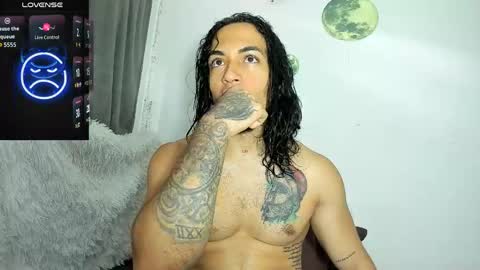 Snapshot of magic_mike_26 chatting on 05-09-26, 01:16 Magic Mike online show from 05-09-26, 01:16