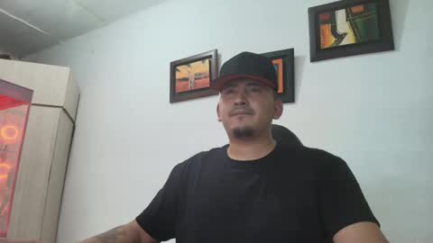 Snapshot of magic_milk23 chatting on 10-24-25, 05:48 magic_milk23 online show from 10-24-25, 05:48