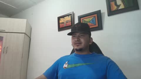 Snapshot of magic_milk23 chatting on 10-30-25, 08:05 magic_milk23 online show from 10-30-25, 08:05