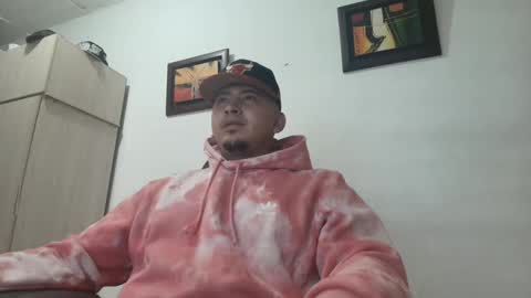 Snapshot of magic_milk23 chatting on 11-02-25, 01:41 magic_milk23 online show from 11-02-25, 01:41