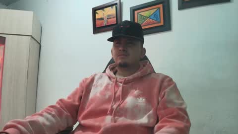 Snapshot of magic_milk23 chatting on 11-15-25, 07:38 magic_milk23 online show from 11-15-25, 07:38