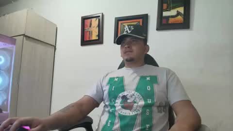 Snapshot of magic_milk23 chatting on 12-14-25, 02:06 magic_milk23 online show from 12-14-25, 02:06