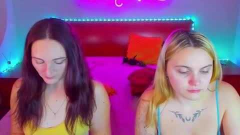 Lili and Bella online show from 12-14-24, 07:40