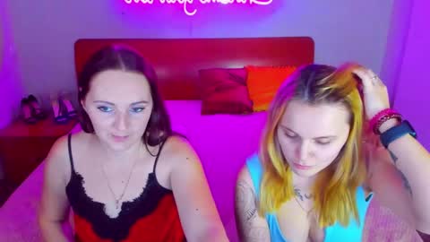 Lili and Bella online show from 01-16-25, 10:53