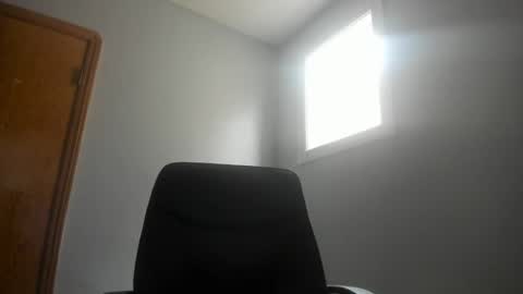 Snapshot of magicman176 chatting on 02-24-25, 10:36 Magic176 online show from 02-24-25, 10:36