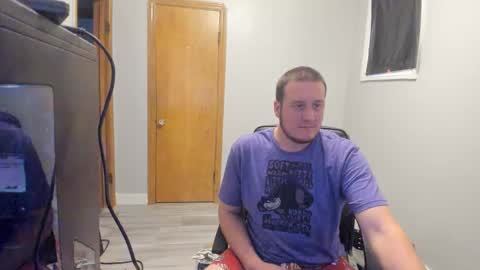 Snapshot of magicman176 chatting on 10-27-25, 04:11 Magic176 online show from 10-27-25, 04:11