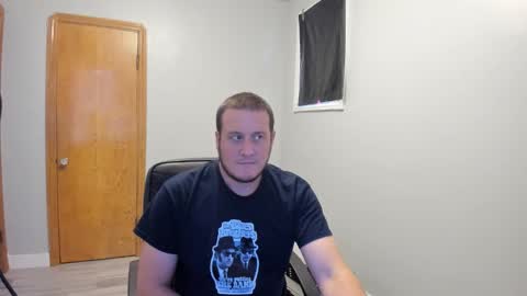 Snapshot of magicman176 chatting on 11-03-25, 04:08 Magic176 online show from 11-03-25, 04:08