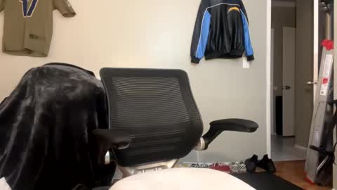 Snapshot of magicmatt230 chatting on 01-12-25, 01:42 magicmatt online show from 01-12-25, 01:42